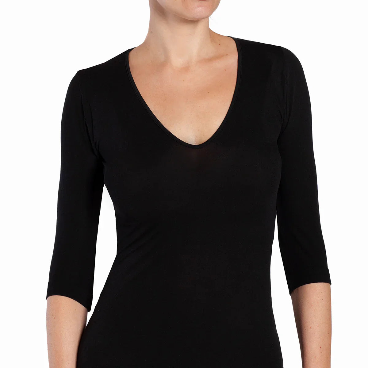 polera-mujer-chemisette-escote-profundo-negro