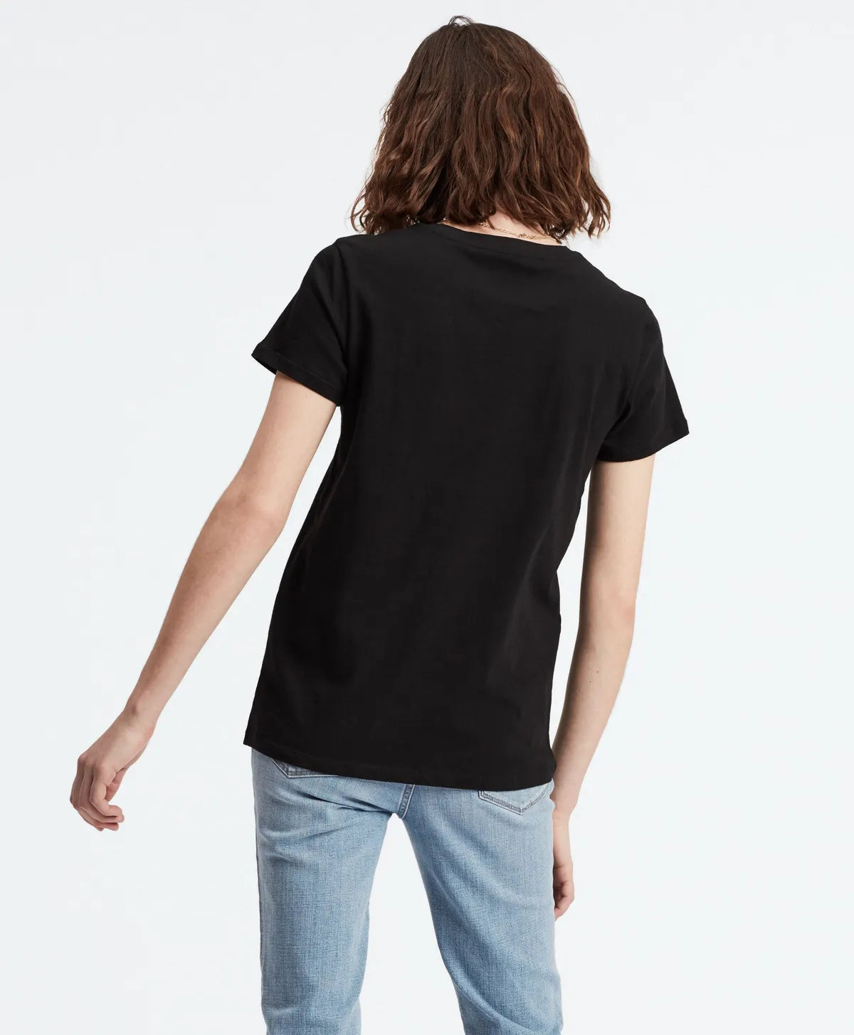 polera-mujer-lisa-negra