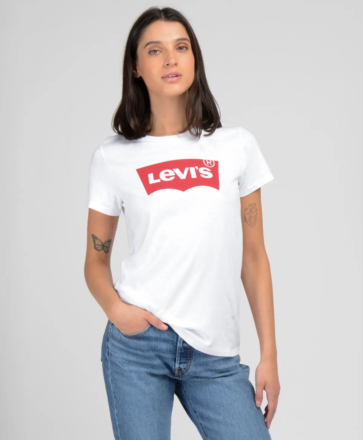 polera-mujer-lisa-con-logo-blanca