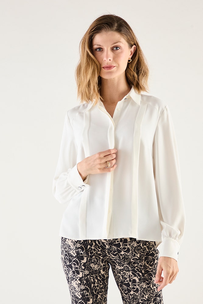 Blusa Camisera con Plizados Verticales en Costados