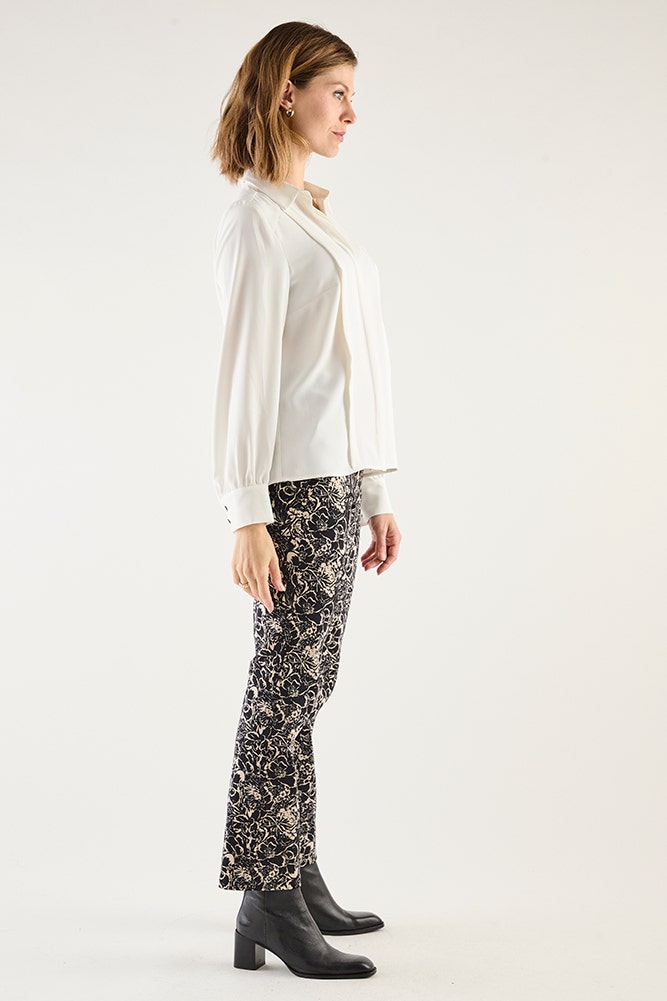 Blusa Camisera con Plizados Verticales en Costados