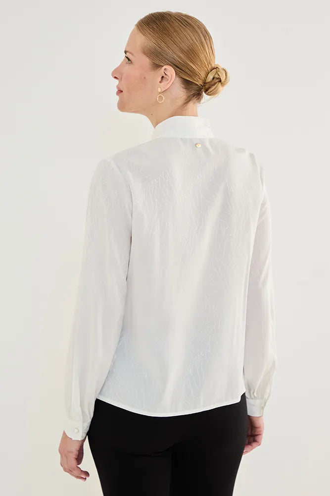 blusa-mujer-con-lazo-blanca