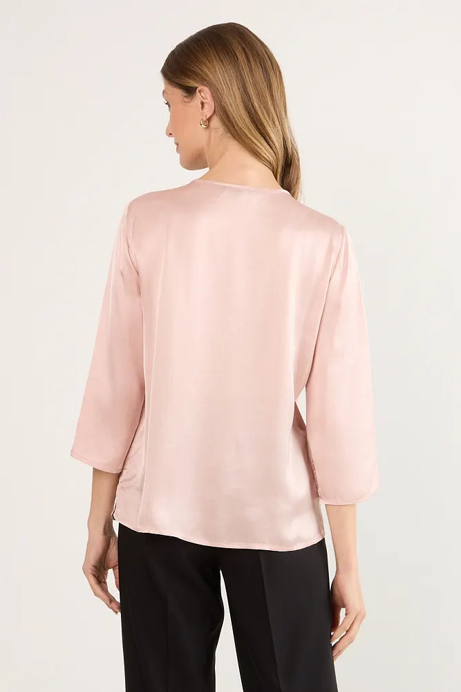 blusa-mujer-satinada-con-vivo-contratono-rosado