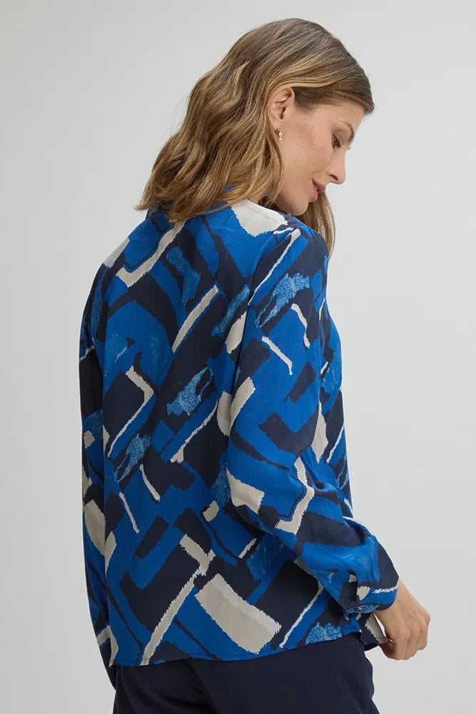 blusa-mujer-estampada-cuello-mao-azul-marino