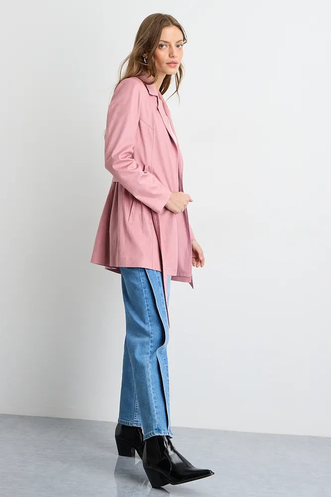 tapado-mujer-suede-coated-con-cinturon-rosado