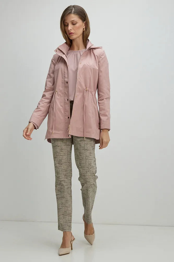trench-mujer-sport-con-gorro-rosado