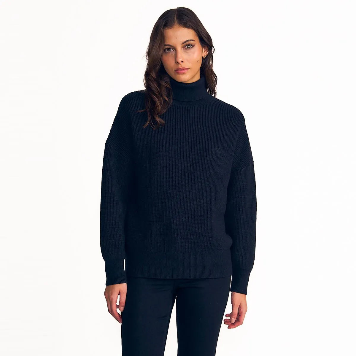 tejido-mujer-oversize-cuello-tortuga-negro