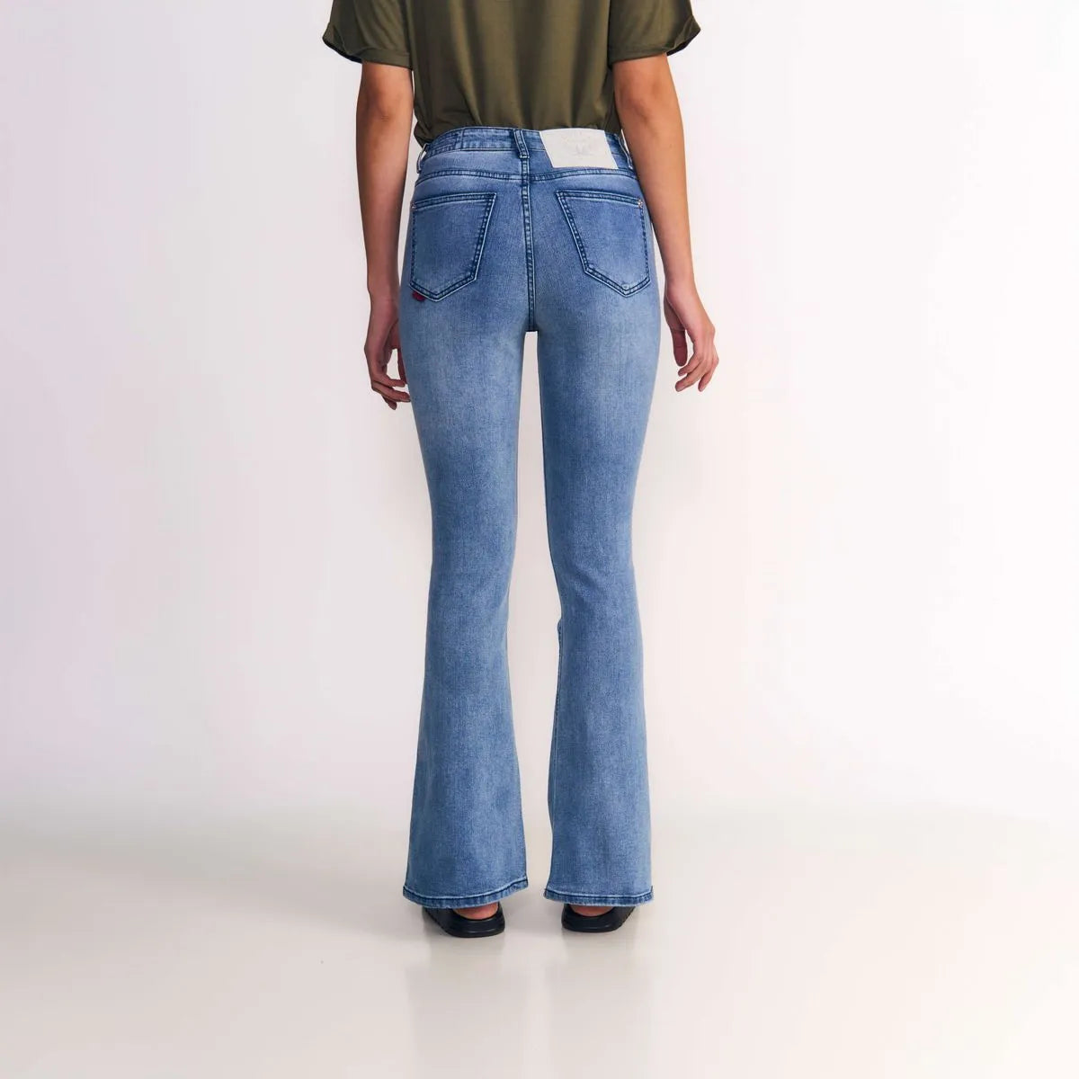 jeans-mujer-polly-tiro-ultra-alto-light-blue