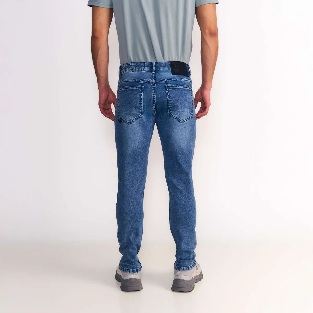 jeans-hombre-slim-tiro-medio-techno-fabric