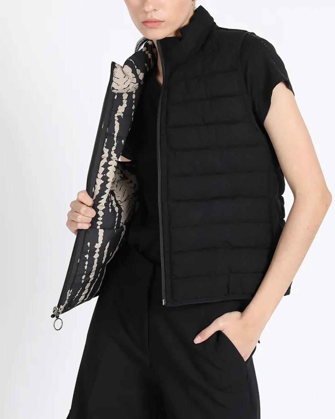 Parka Mujer reversible con estampado negro Liola