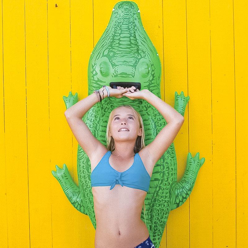 Flotador Inflable Cocodrilo Montable con Asas