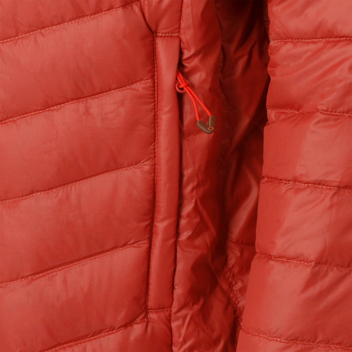 Parka Hombre Pluma Kori con Cierre y Gorro Rojo