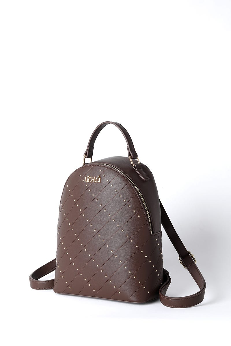 Mochila Mediana Con Tachas Frotal Chocolate