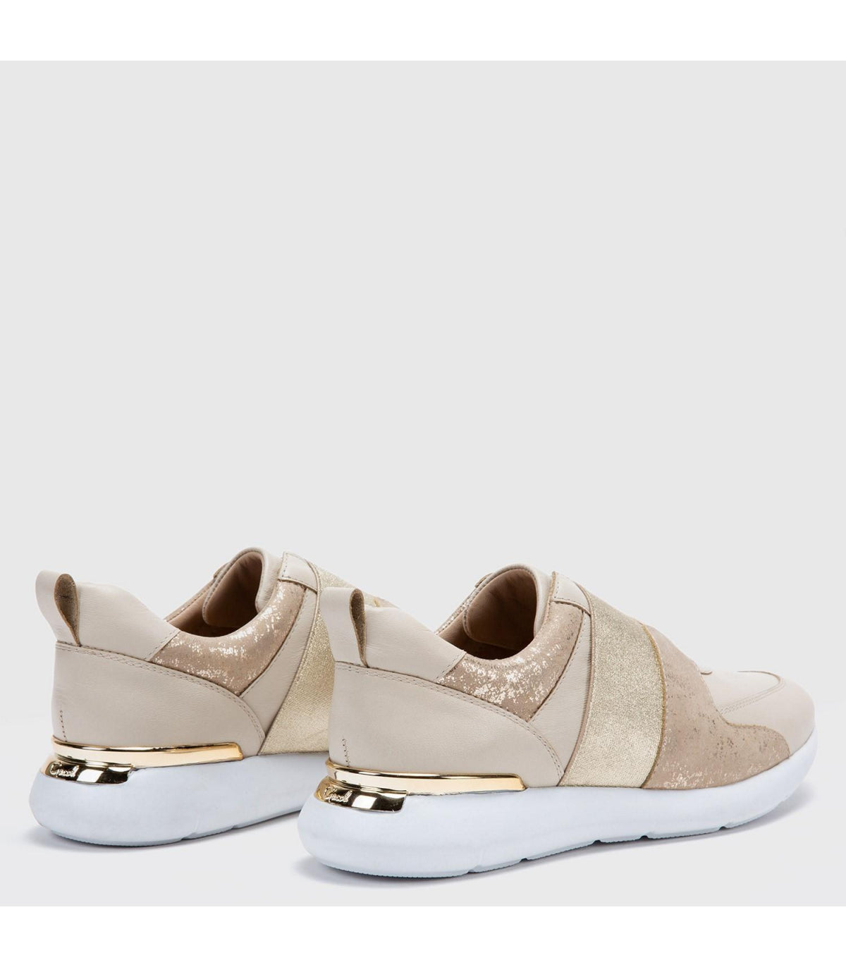 Zapatilla Steffy Dorado