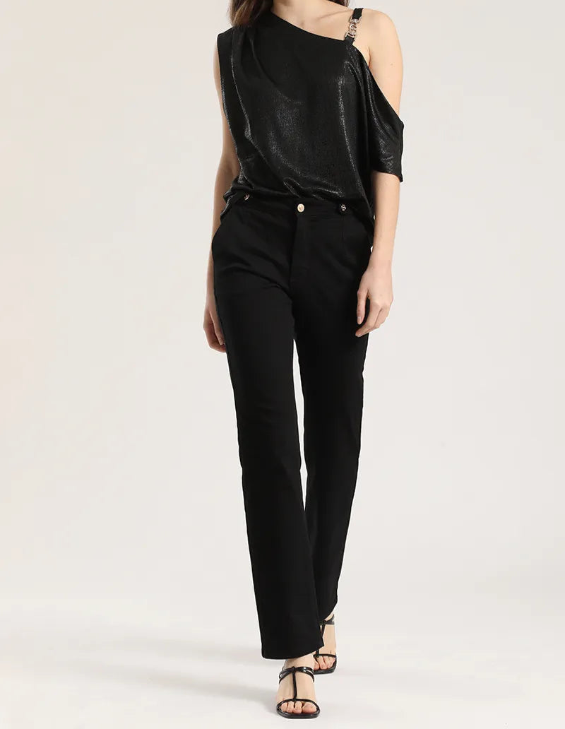 jeans-mujer-color-slim-tiro-medio-trabas-negro