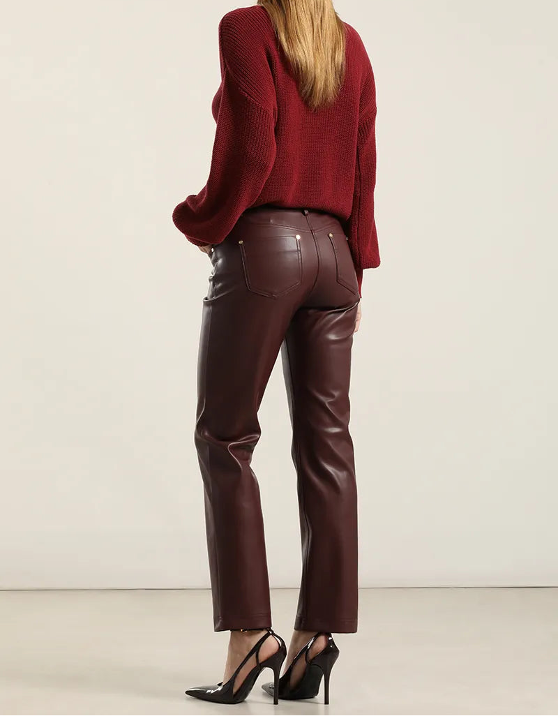 Pantalon Mujer Slim Tiro Medio Efecto Cuero Burdeo
