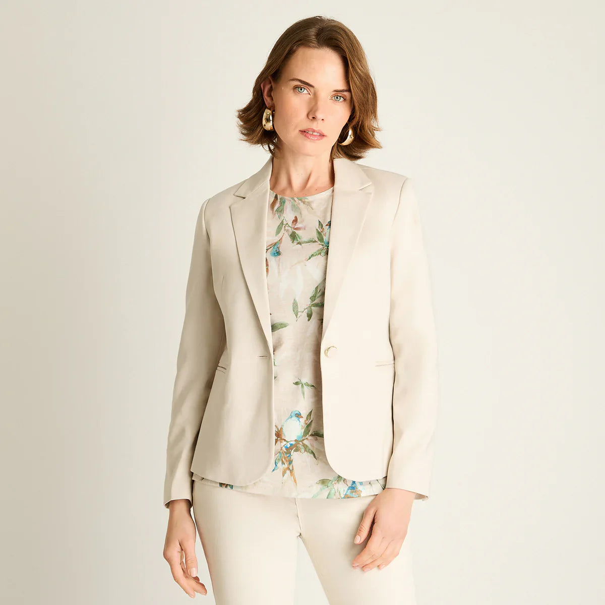 Blazer Mujer Arena de Corte Clásico