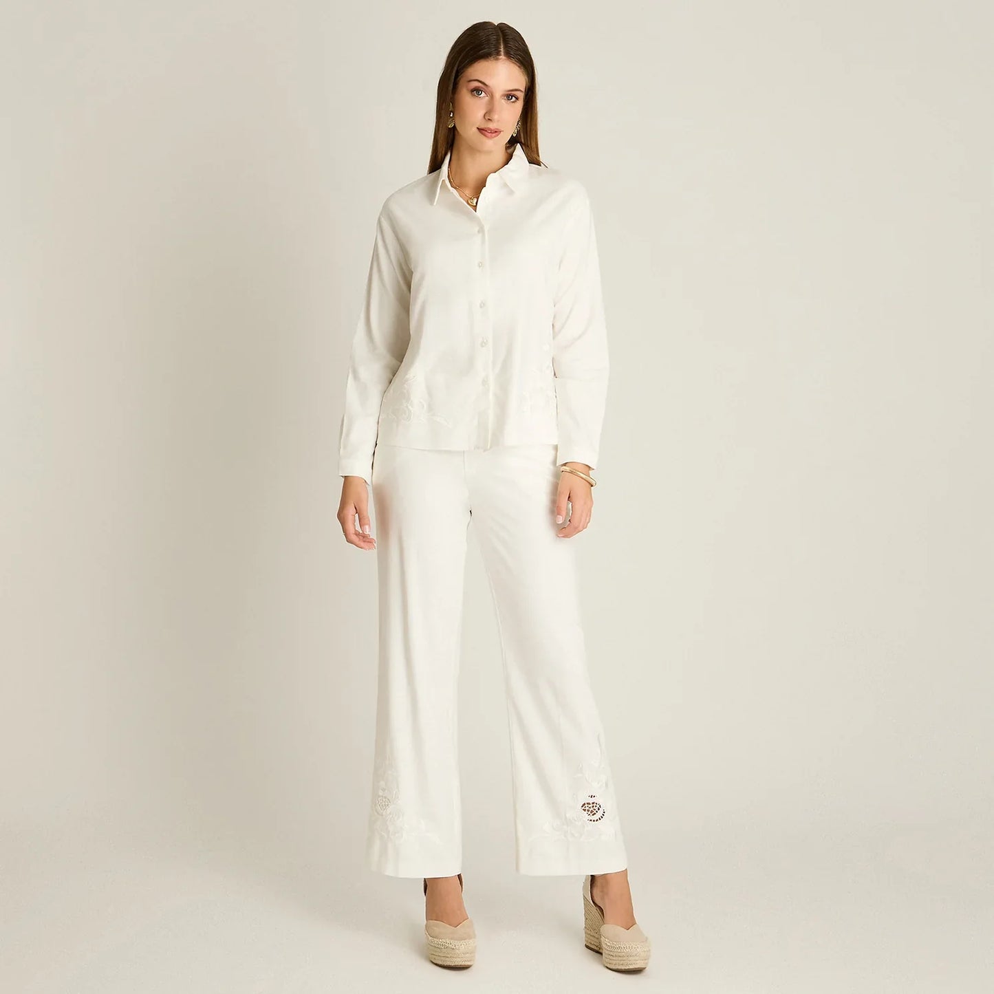 Blusa Mujer Manga Larga con Bordado Crudo