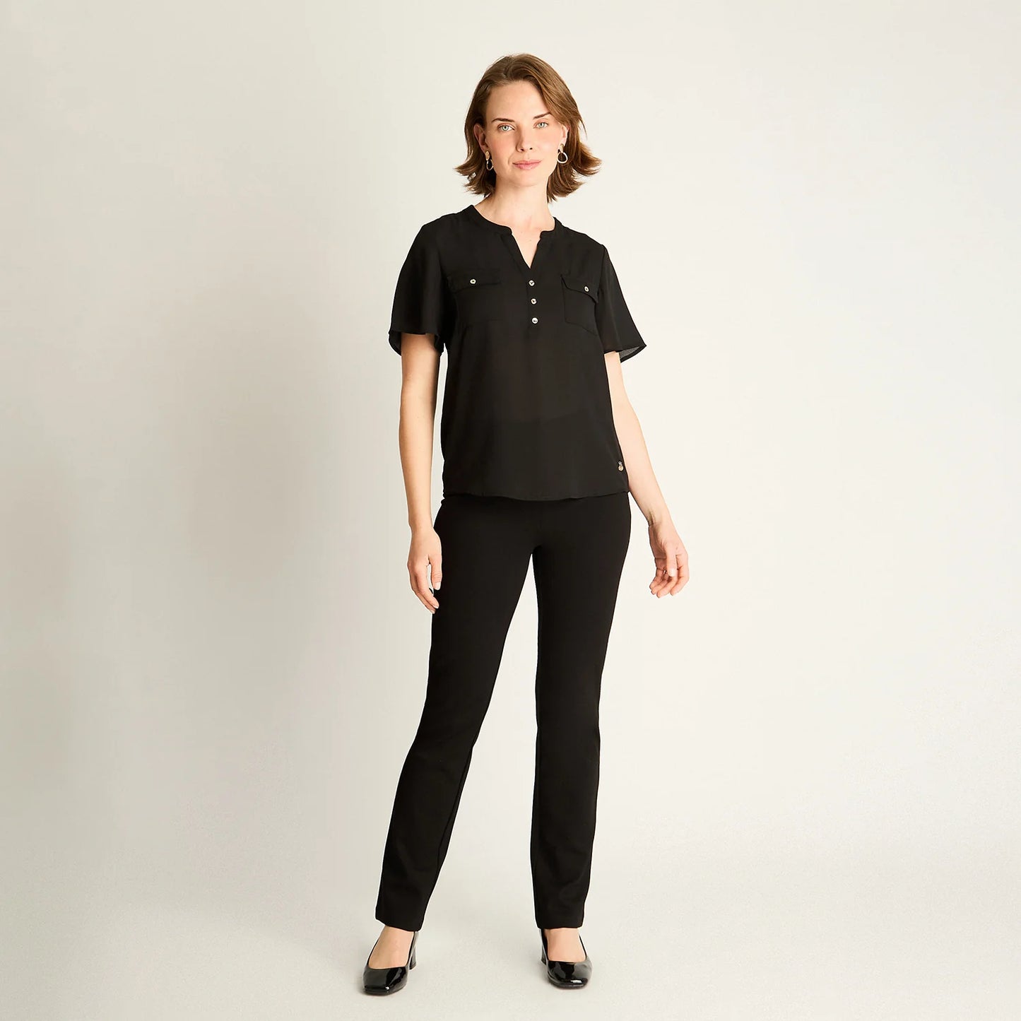 Blusa Mujer Negra con Bolsillos Frontales