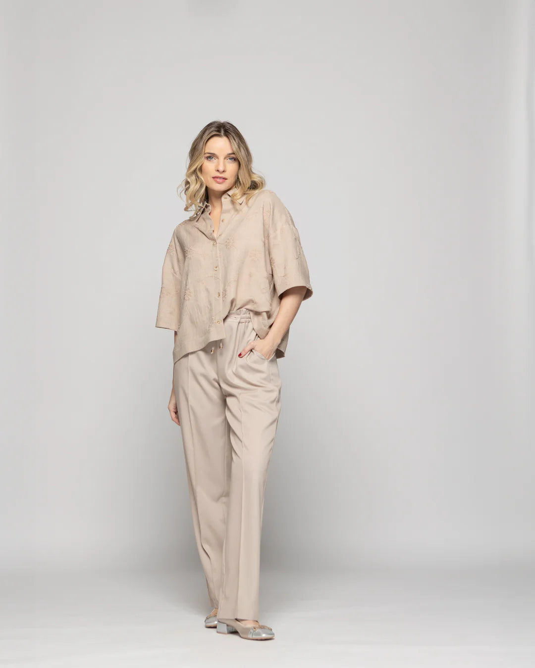 Pantalón Mujer Torenia Viscosa Recto Arena Ludovica