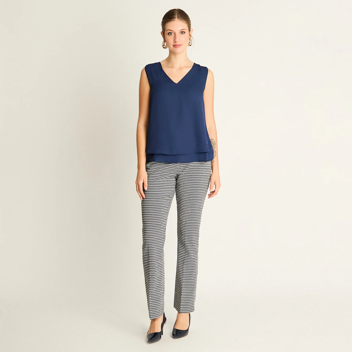 Peto Mujer Azul Escote V con Volante