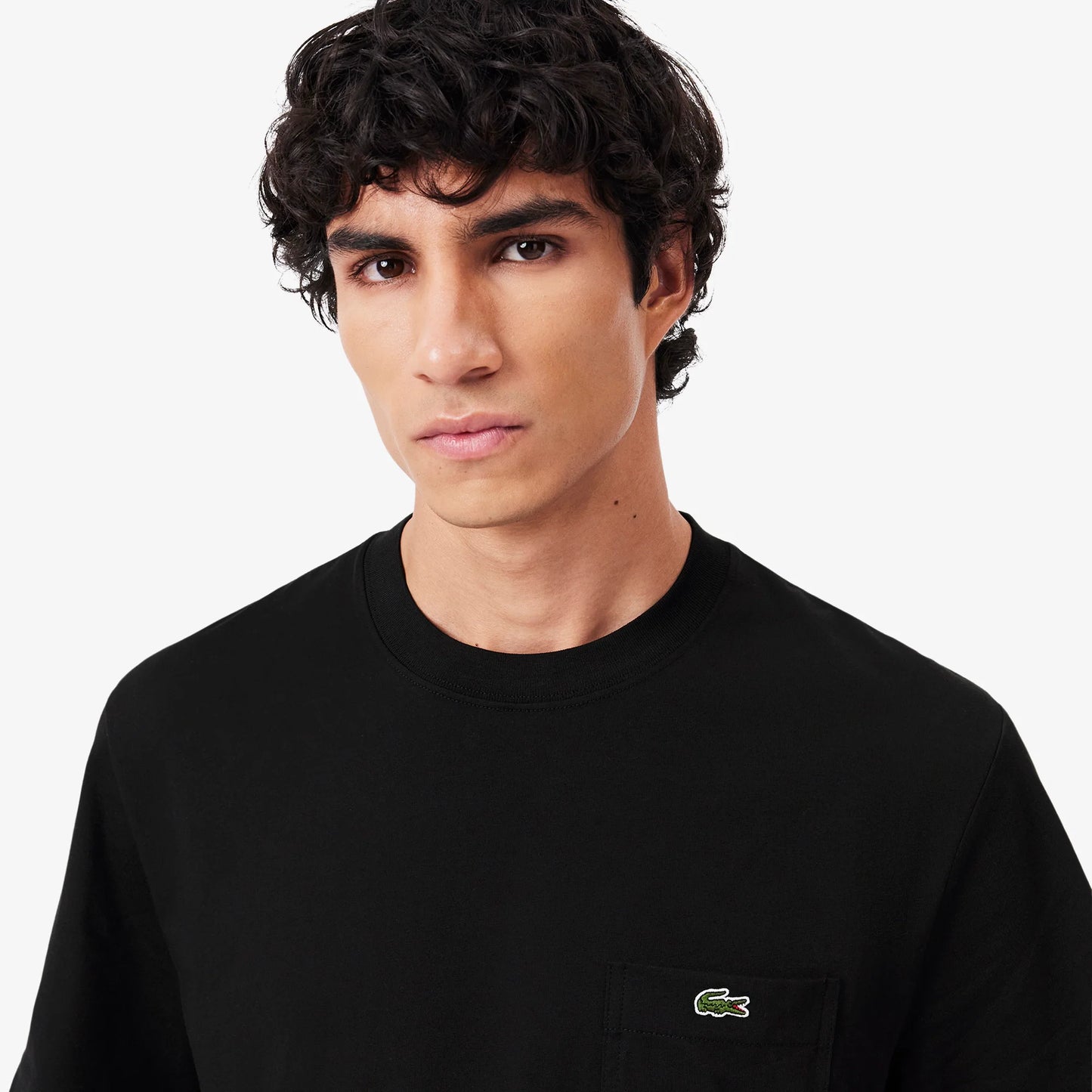 polera-hombre-algodón-bolsillo-en-el-pecho-negro