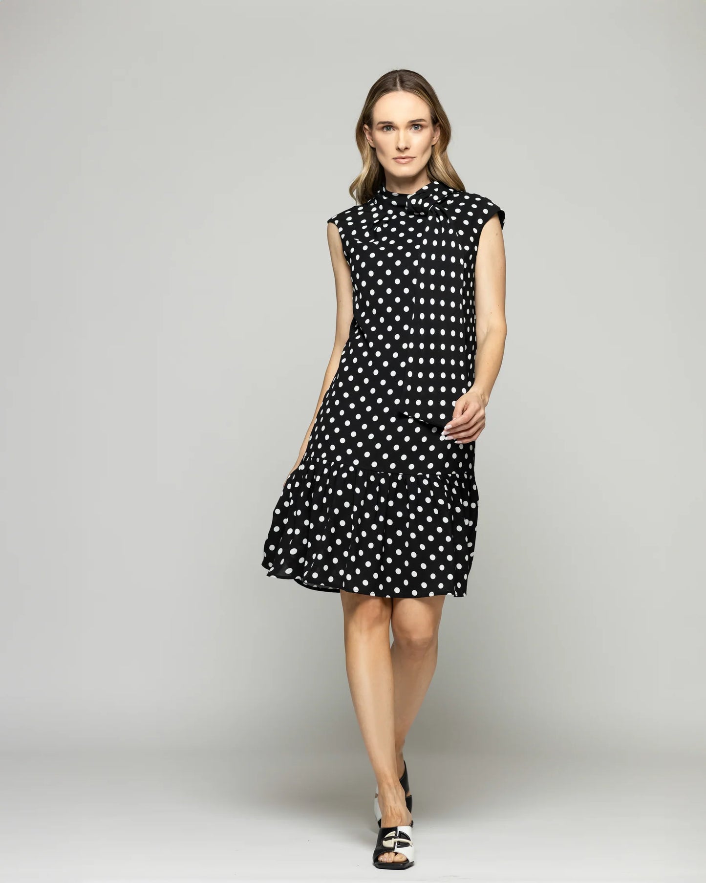 Vestido Mujer Geranio Corto Con Lazo Y Lunares Negro Ludovica