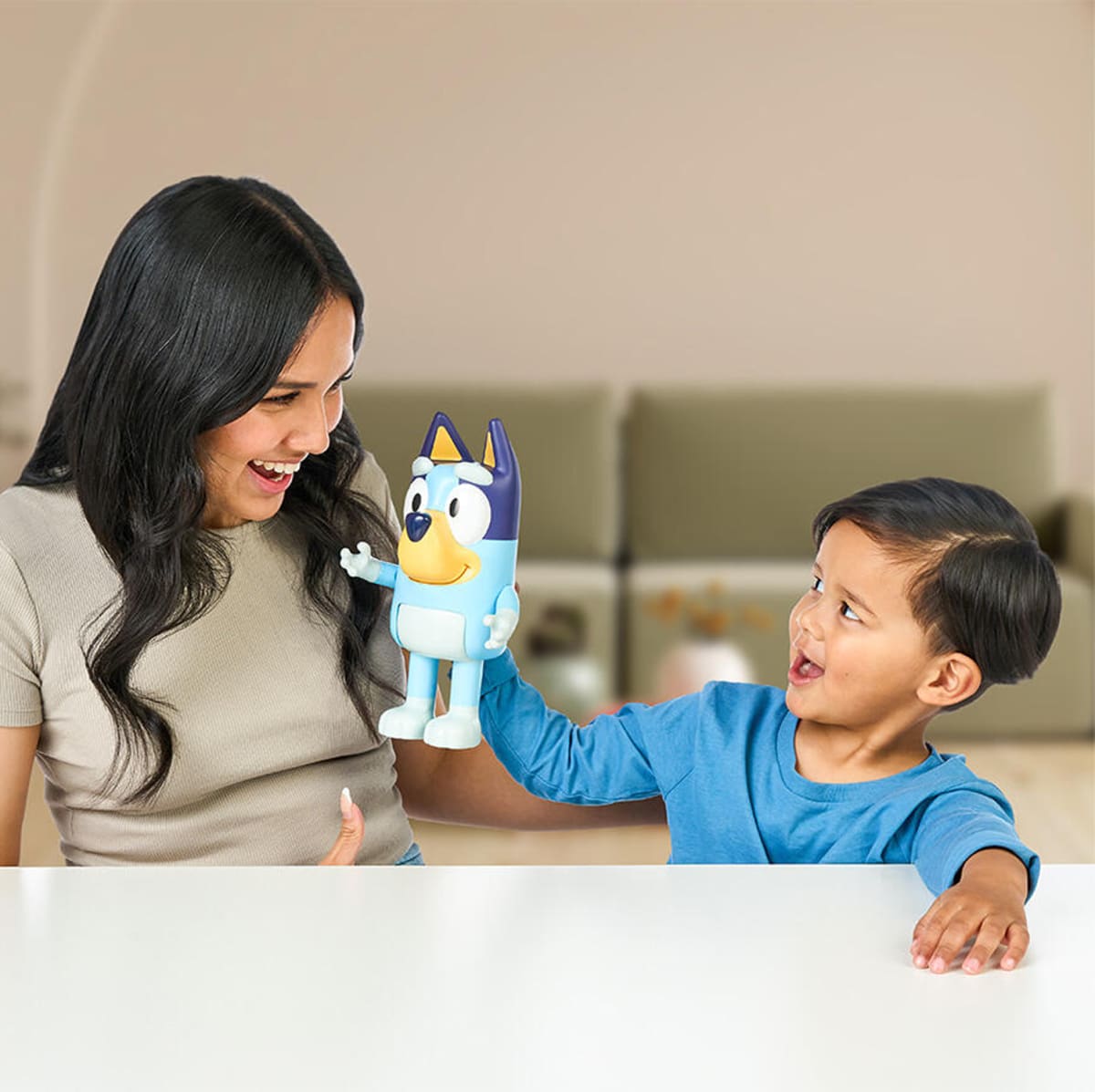 Figura Bluey tu mejor amiga 25 cm