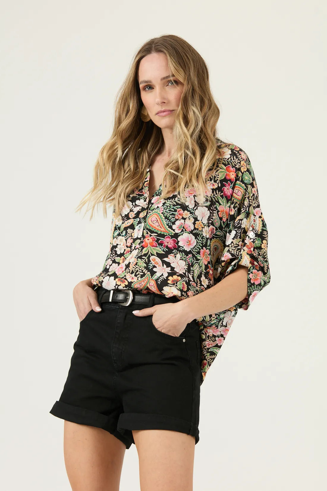 Blusa Mujer Manga Corta Cuello Mao Negro