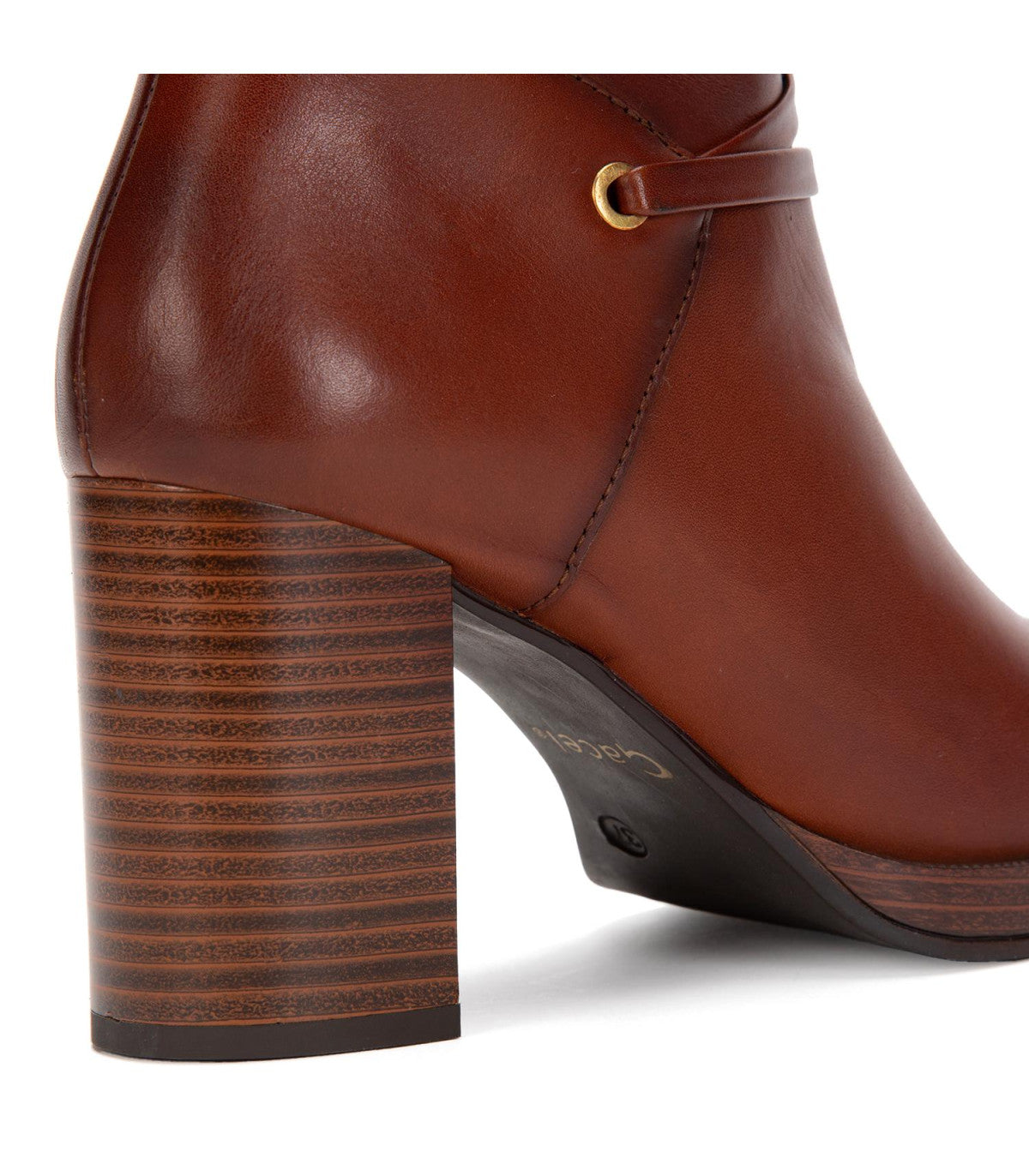 bota-mujer-juana-tabaco