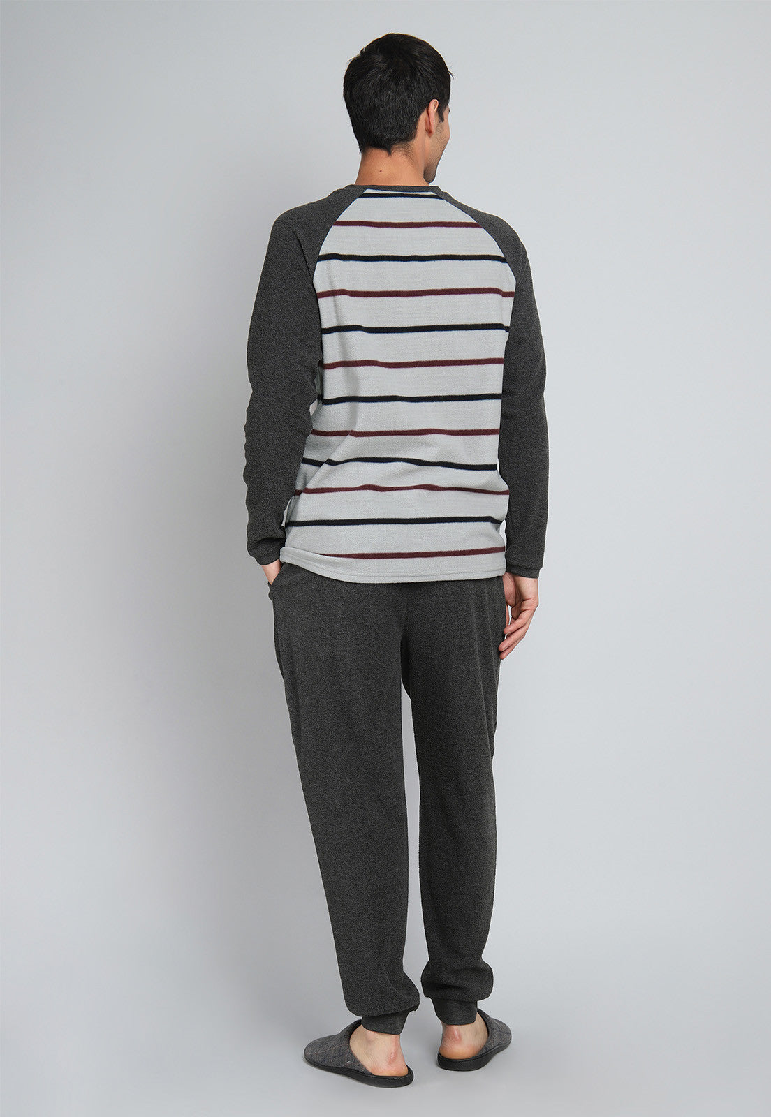 Pijama Hombre De Polar a Rayas Gris