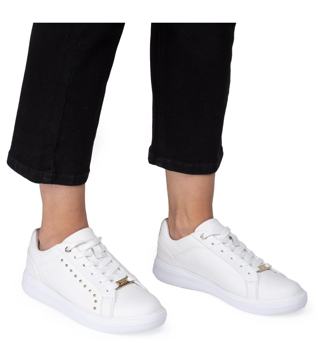 Zapatilla Mujer Tachas Rosalia Blanco