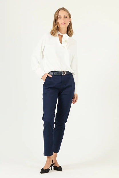 pantalon-mujer-slim-fit-azul-marino