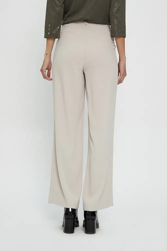 Pantalón Mujer Con Pinza Y Botón Decorativo Beige