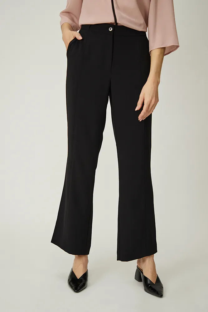 Pantalón Mujer Con Corte En Piernas Negro