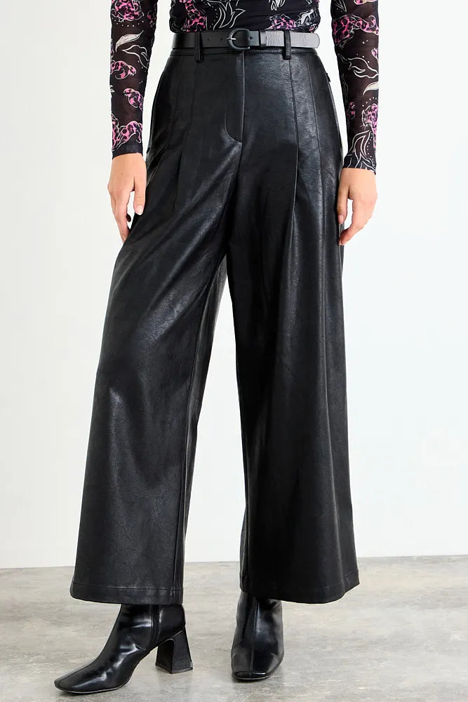 Pantalón Pu Con Pliegues Negro