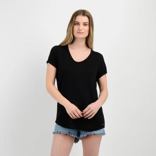 Polera Mujer Manga Corta Essential Negro