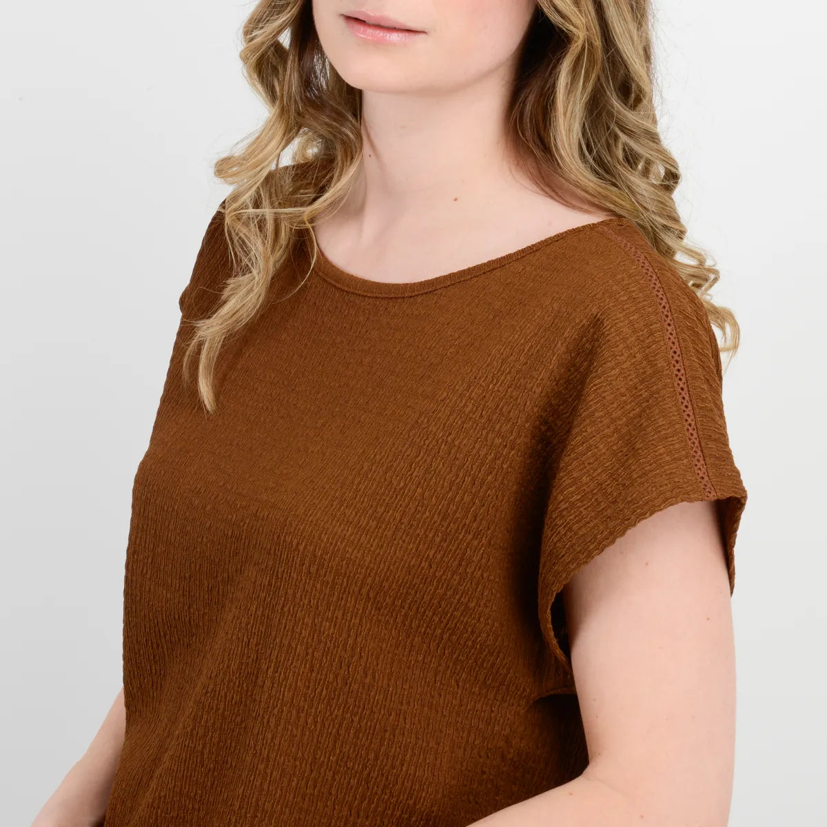 Polera Mujer Manga Corta Elisa Cafe Claro