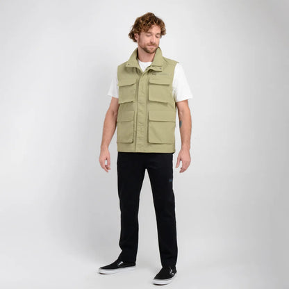 Cortaviento Hombre TRVLR Caspar Verde Claro