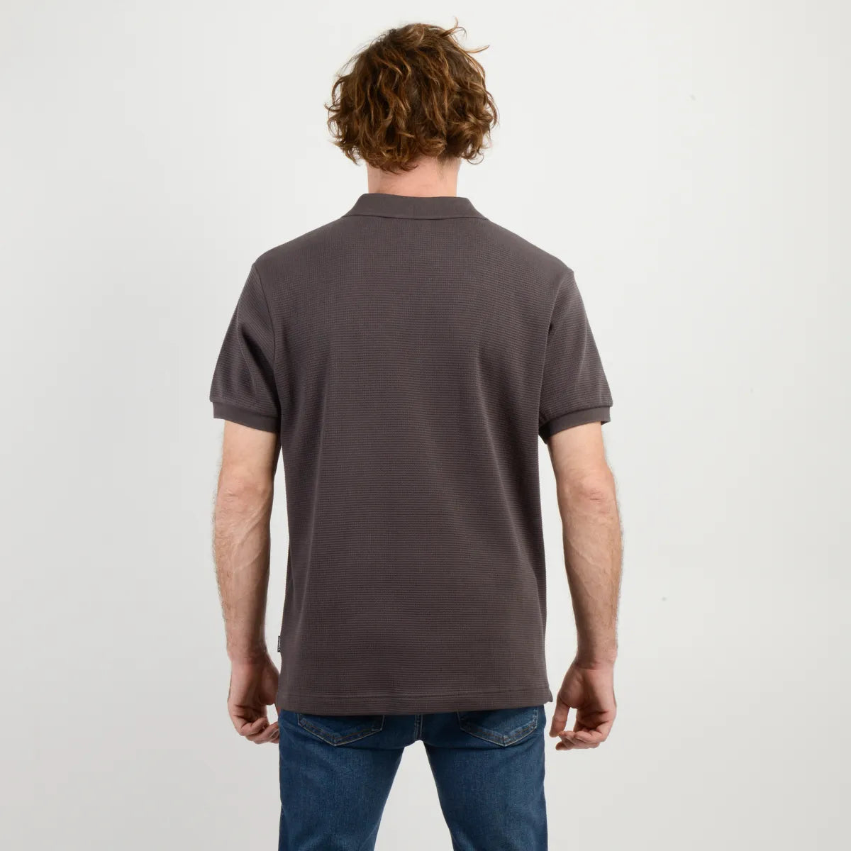 Polera Hombre Tejida Manga Corta Rivera Gris Oscuro