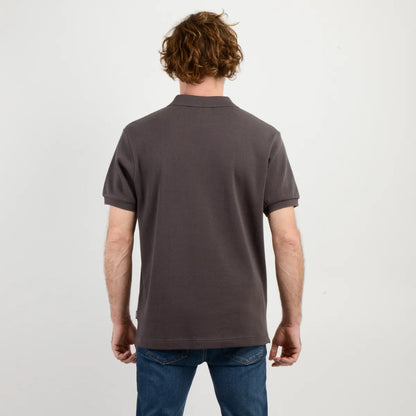 Polera Hombre Tejida Manga Corta Rivera Gris Oscuro