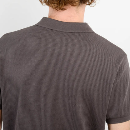 Polera Hombre Tejida Manga Corta Rivera Gris Oscuro