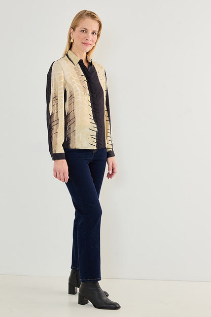 Blusa Camisera con Plizados Verticales en Costados