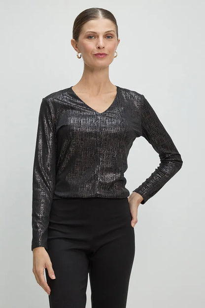 polera-mujer-estampado-brillante-negro-