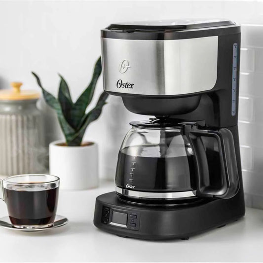 Cafetera programable Oster® 8 tazas en acero inoxidable BVSTDC10SS