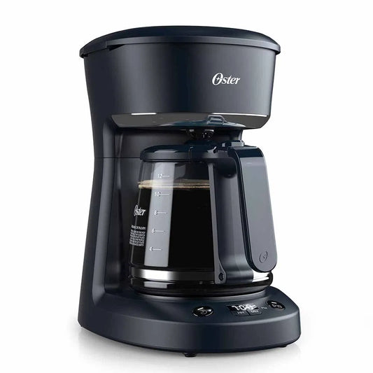 Cafetera programable Oster® de 12 tazas negra con auto apagado BVSTDCP12B