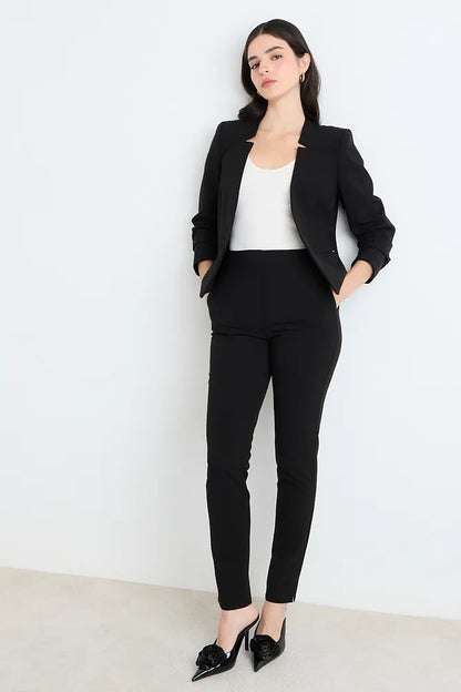 blazer-mujer-liso-de-tope-negro
