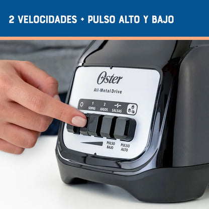 Licuadora Oster® 2 velocidades más pulso y vaso de vidrio