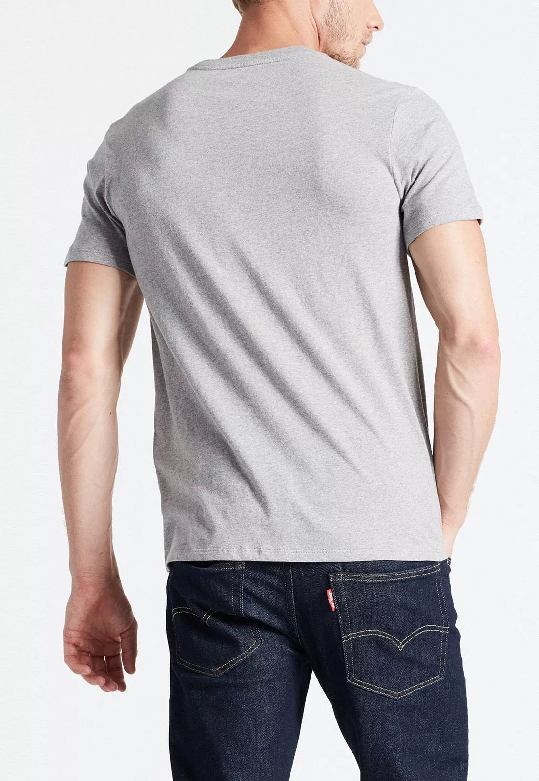 polera-hombre-gráfica-logo-sportswear-39636-0010-gris-