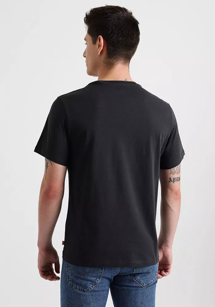 polera-hombre-regular-fit-gráfica-negra-
